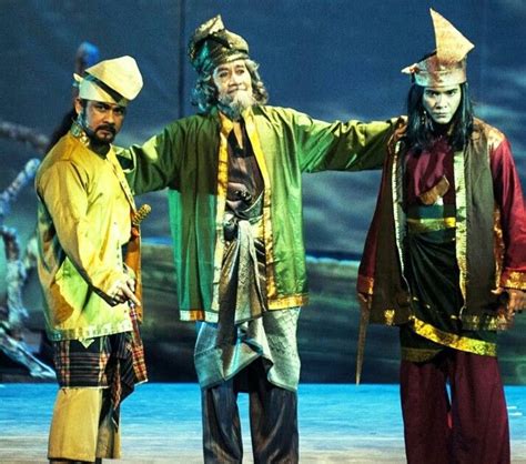 Pakaian adat di riau biasa disebut dengan pakaian tradisional melayu. Pakaian Tradisional Melayu Klasik - Pakaian Adat