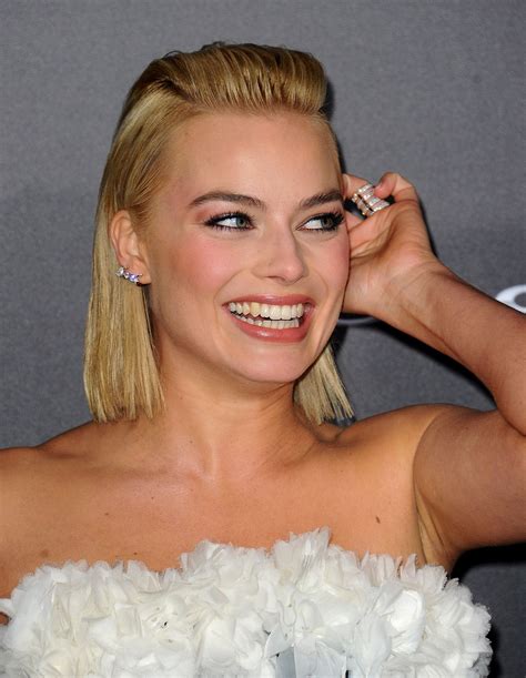 Margot robbie‏подлинная учетная запись @margotrobbie 23 сент. Margot Robbie - 'Focus' Movie Premiere in Los Angeles ...