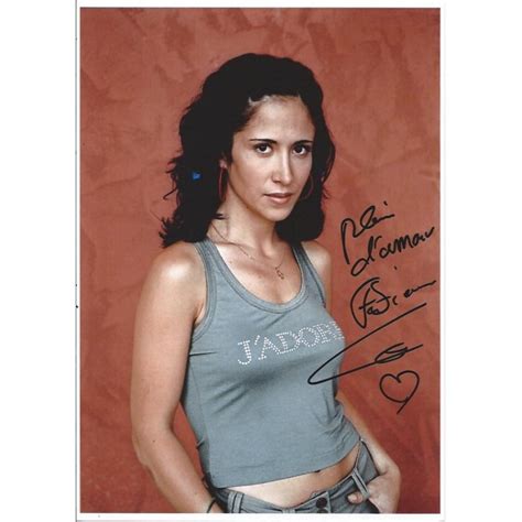 Also learn how she earned most of networth at the age of 41 years old? Autographe Fabienne CARAT (Photo dédicacée)