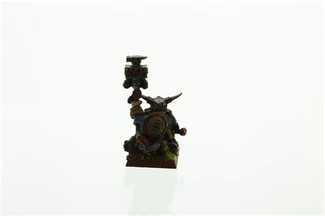 The oldest and most respected of them are the runemasters or runelords.1a. Dwarf Runesmith | WHTREASURY