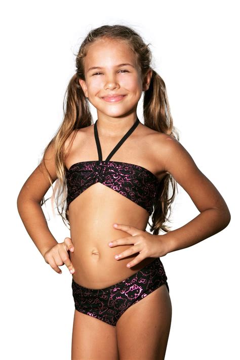 This camel toe underwear trend is confusing. little bikini