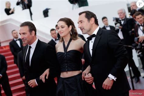 He won an award for best actor at the 84th academy awards (2012) with the silent film the artist. Jean Dujardin, Marion Cotillard, Gilles Lellouche ...
