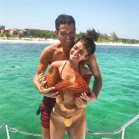 Her possessive boyfriend — identified in local media as vyacheslav samoilov — has been arrested on suspicion of murder, according to the news outlet. Sarah Hyland Hot Bikini Pics: Instagram -01 | GotCeleb