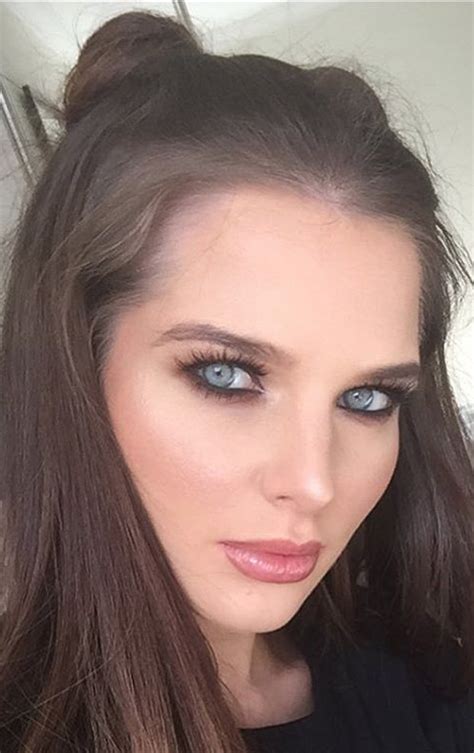 Only high quality pics and photos with helen flanagan. Coronation Street babe Helen Flanagan looks unrecognisable ...