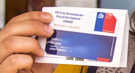 .acceder con tu tarjeta junaeb, además del clásico menú junaeb en cadenas de comida rápida. Junaeb entrega Tarjeta BAES a estudiantes que ingresan a ...