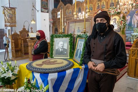 Στο πανέμορφο βουνό της μακεδονίας βέρμιο, στη καταπράσινη πλαγιά της καστανιάς στη βέροια πήγαινε και συ να προσκυνήσεις στην παναγία σουμελά. Κτιτορικό μνημόσυνο με δύο Μητροπολίτες στην Παναγία ...