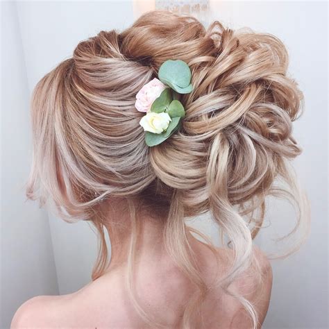 We did not find results for: 35 Romantic Wedding Updos for Medium Hair - Wedding ...