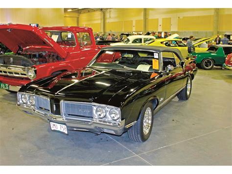 Browse interior and exterior photos for 1983 oldsmobile cutlass supreme. 1970 Oldsmobile Cutlass Supreme | Premium Auction Database ...