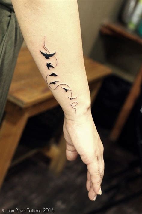 Guys and their arm tattoos. Lightning Best Tattoos For Boys on right back arm - Best ...