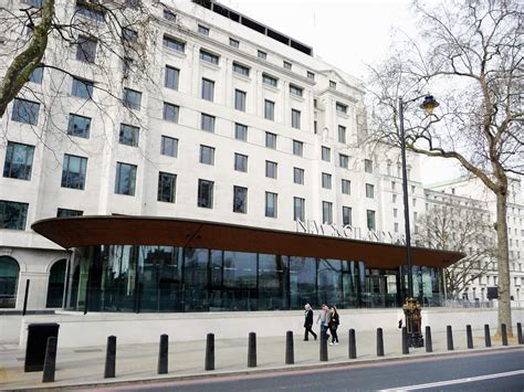 Therefore, in 1890 the government purchased a new site for the police headquarters on victoria embankment. New Scotland Yard (building) - Wikiwand