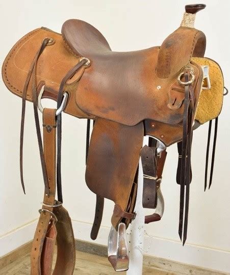 The saddle's wither clearance must be right for the mule (2 to 3 fingers' width of wither clearance underneath the swell.) due to a typically low withers shop and compare trail, pleasure, ranch, and competition saddles for mules by america's top saddle makers. Used 15.5" Cactus Saddlery Ranch Roping Saddle