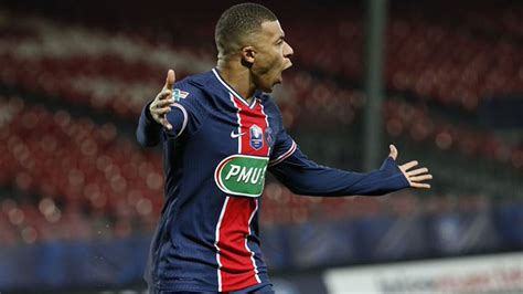 Le milieu portugais pourrait être aligné en défense centrale samedi à brest (21h10) aux côtés d'abdou diallo, pour le seizième de finale de coupe de france. Brest 0-3 PSG | Coupe de France: Mbappe warms up for ...