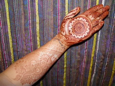 Communicate with the henna tattoo artist you select to work out the details of your event. Volcano Henna Tattoo Lexington, KY