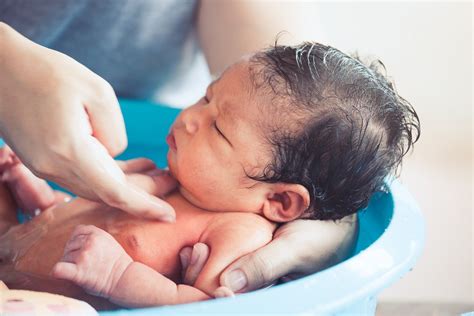 This new spray has a much more chemical like smell to it and it doesn't smell much like baby powder. How Often Should You Bathe Your Newborn? | Newborn ...