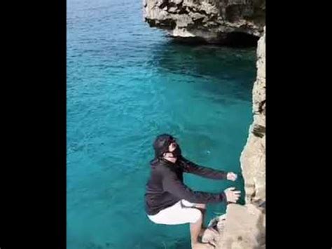 Check spelling or type a new query. Ikan hiu makan orang😵asli ya bukan hoaxs😊 - YouTube