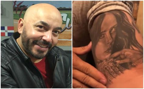 A través de su redes sociales, rivera se dejó ver con una camisa en la que se puede apreciar el nuevo diseño sobre el rostro de la cantante. Lupillo Rivera se quita el tatuaje que tiene de Belinda