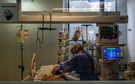 Para facilitar el viaje si una persona va a realizar un trayecto dentro de la unión europea. Anguish in Brazil's ICU units overwhelmed by COVID-19