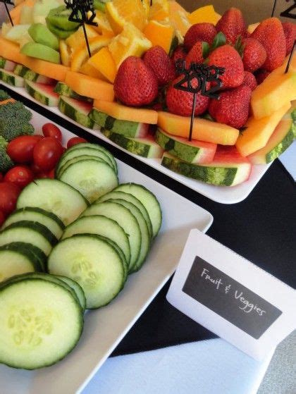 Check out these easy finger foods: Graduation, Fruit and veg and Graduation parties on Pinterest