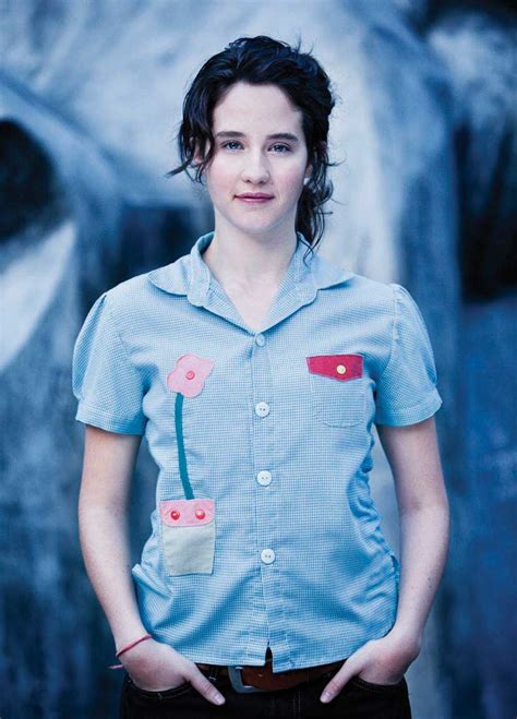 Entrevistas de tus artistas favoritos, acústicos, juegos y ¡mucho más! Ximena Sariñana - Me hace ruido