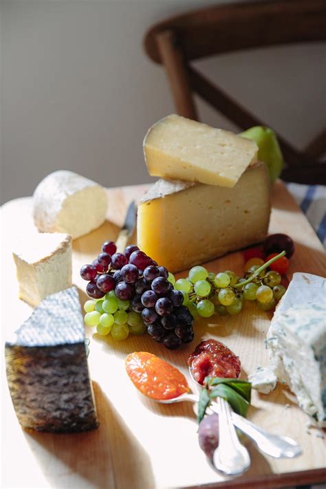 The center of attraction at any dinner party is the food itself. The Perfect Dinner Party Menu