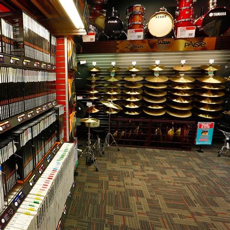 Tengok brand gitar, dan kemasan (finishing) gitar tu, bandingkan dengan harga. Guitar Center Coupons near me in Boston, MA 02115 | 8coupons