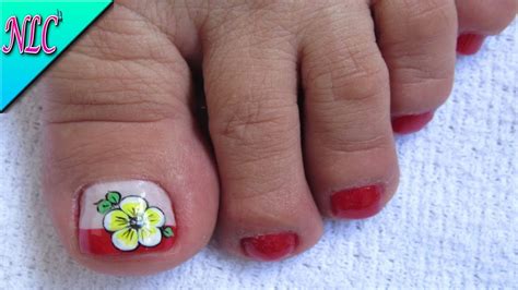 Simple diseño de uñas decoradas para pies con detalle de flor azul en sus uñas del dedo gordo. Decoracion De Unas Para Pies Con Flores Sencillas ...