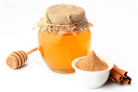 However if you do apply it on your hair it does change hair colour to say you have dark brown it would make hair lightish dark brown for a few days,its a natural ingredient so there are no side effects to get hair white as opposed to anemia hair colouring methods. Cinnamon Hair Mask with Honey: 13 DIY Recipes, Benefits ...