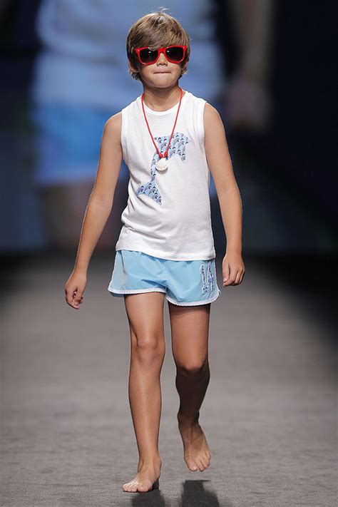 Скачать стоковые фото kids swimsuit. Swimwear Fashion Show Gran Canaria Moda Cálida 2013 | hola.com