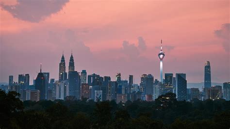 Last week, prime minister datuk seri najib razak announced that the government has agreed to implement the proposed employment insurance scheme (eis). EIS PERKESO Malaysia: What is the Employment Insurance System?