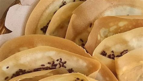 Cara membuat crepes khas prancis ini sebenarnya gampang dan bahannya mudah ditemukan, tetapi yang kompleks, tuh, isiannya. Cara Membuat Crepes Dengan Teflon / Resep Crepes Rumahan Oleh Adzkanaeva Cookpad / Beri saus dan ...