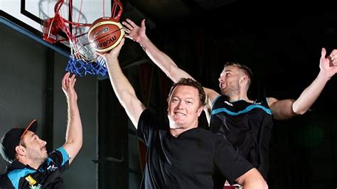 Luc longley with michael jordan. Ex-NBA champion Luc Longley returns to his first love ...