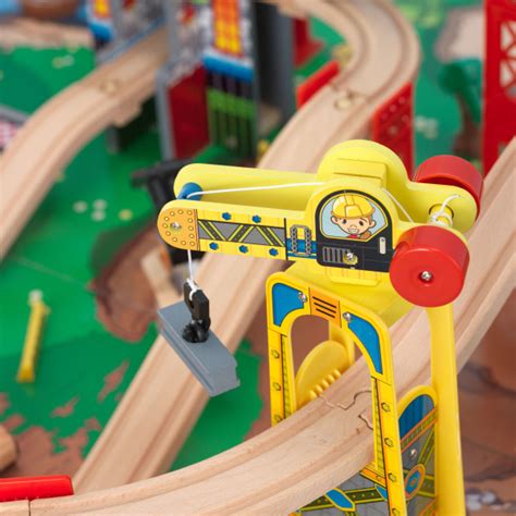 With 100 colorful pieces, the train makes it way around a peaceful farm, through a busy construction zone, an airport and a sleepy little town. Kidkraft - Tågbana - City Explorers Train Table ...