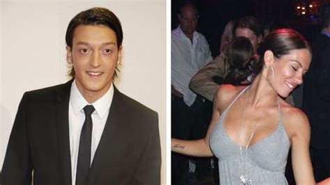 Imprint data protection liability disclaimer. Mesut Özil und Connor-Schwester: Alles Aus | Promiflash.de