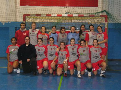 Atualmente treinadora adjunta da equipa feminina de andebol do sl benfica, vestiu a camisola das águias durante largos anos como. Almeida Garrett venceu Salgueiros num jogo equilibrado ...