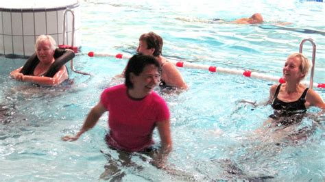 The paper is noted for coverage of association football, rugby, motorsport and cycling. Hallenbad Westerstede - Aquafitness Training mit Aquaback ...