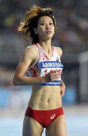 Kredit umožní i stahování neomezenou rychlostí. 【女子100m,200m】福島千里のかわいい画像を集めてみた【腹筋 ...