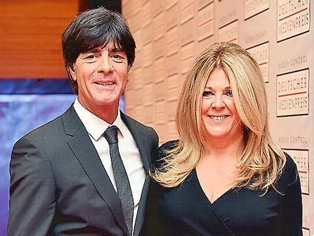 Nach 36 jahren sollen er joachim und daniela löw sind seit 30 jahren verheiratet und haben keine kinder. Dankesrede: Löw lobt seine Fußball spielenden Außenminister