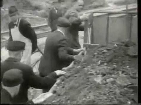 Qa william prym, stollberg, rheinli. Die verschwundene Gasse, Trümmer beräumen nach dem Krieg ...