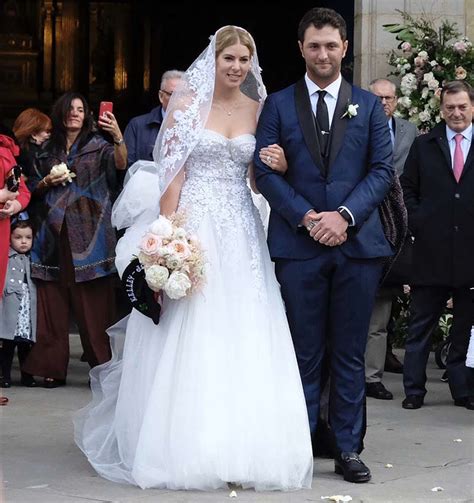 Cahill and rahm tied the knot at the ceremony in bilbao in the heart of the golfer's community. El golfista Jon Rahm se casa en Bilbao - Foto 6