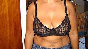 Une femme mûre monte la bite d'un jeune homme. Femme mûre Paris cherche un jeune homme - Cougarillo.com