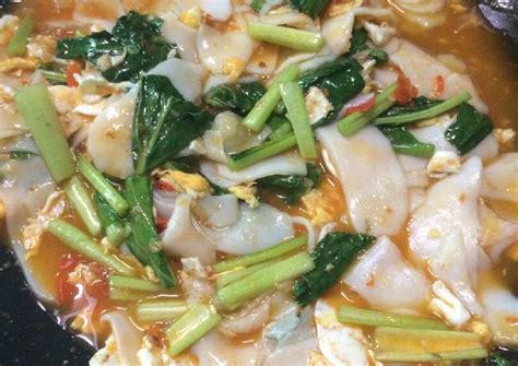 Ikan sudah siap kukus, ditambah beberapa proses tersebut merupakan salah satu tahap pembuatan ikan gombyang, salah satu masakan. 8+ Resep Cara Membuat Seblak Ceker, Kuah, Mie, Kering ...