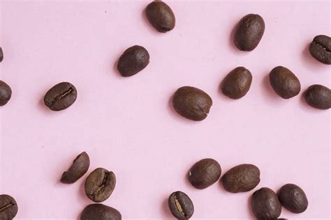 Try rinsing the hair with cold, brewed coffee or rubbing coffee grounds into the scalp. Can Coffee Grounds Stop Unwanted Hair Growth? | Glamour UK