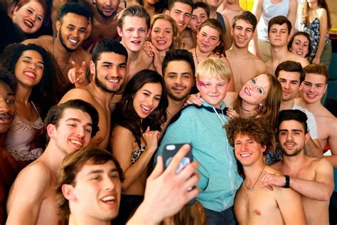 Wann kommt endlich der film f*ck ju göhte ausgestrahlt? Bild von Fack ju Göhte 3 - Bild 1 auf 16 - FILMSTARTS.de