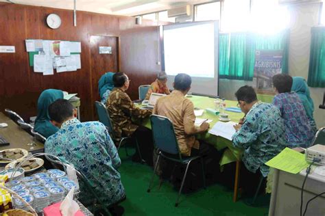 Ban pt portal badan akreditasi perguruan tinggi. Visitasi Akreditasi Jurusan Agribisnis Faperta Unmul ...