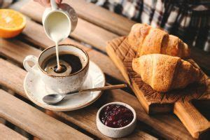 Most freezers do not create low enough temperatures to freeze coffee creamer solid, and you just end up with useless slush. Can You Freeze Coffee Creamer? Here's What You Have to Do