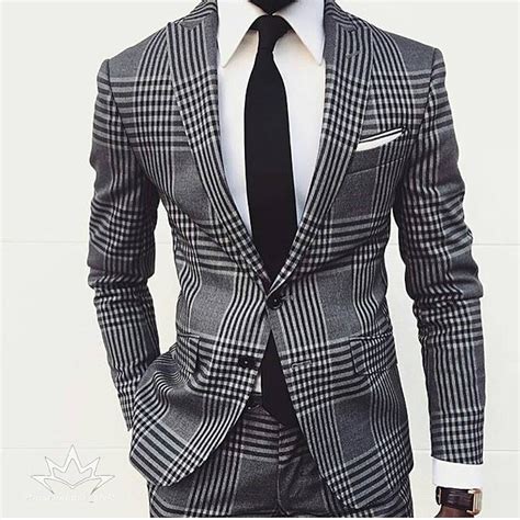Perfect put together looks for every season. Pin by Onat Özcan on GQ | Mens outfits, Suit fashion, Suits