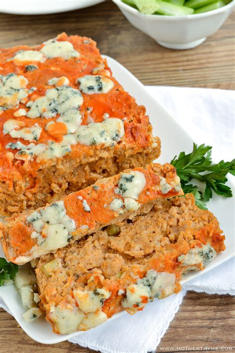 These recipes are easy and great for serving at parties! Buffalo Chicken Meatloaf | Recipe | Chicken meatloaf, Food ...