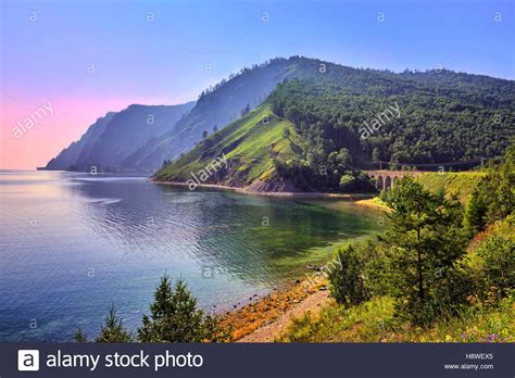 Weitere ideen zu landschaft, bilder, schöne landschaften. Baikal-Landschaft mit einer alten Eisenbahnbrücke. Circum ...