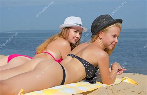 Fotos: nenas en tangas | Chicas en tangas en la playa ...