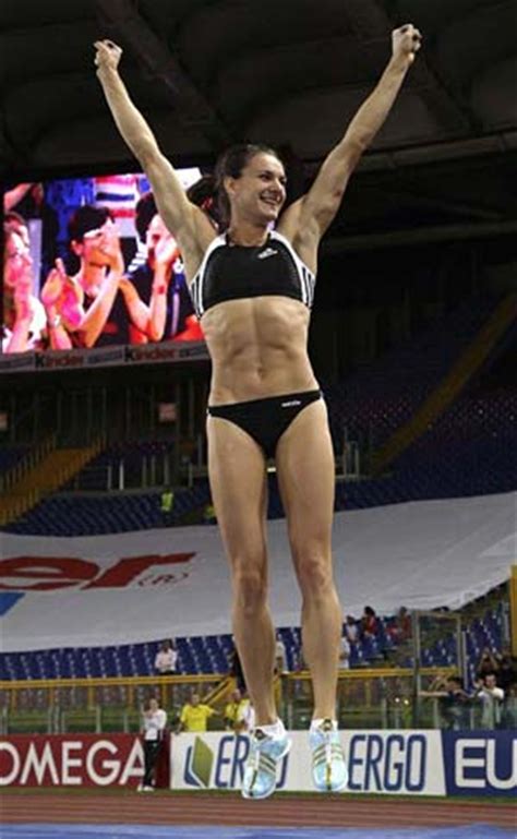 Do you know who holds the women pole vault world record? Isinbaeva of Russia sets new world record in pole vault (2)